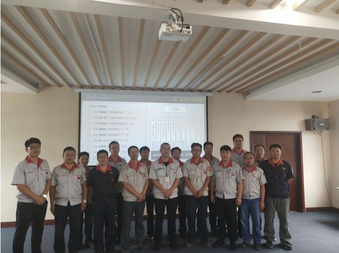 銳意改革 激發(fā)活力 回歸產(chǎn)品 強(qiáng)本固基 為迎接華翔集團(tuán)新一輪騰飛，打造世界華翔而不懈奮斗！---記華翔集團(tuán)制造平臺(tái)成立大會(huì)